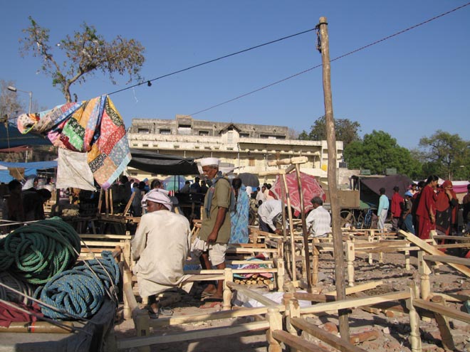 36 Flohmarkt am Sabarmati River